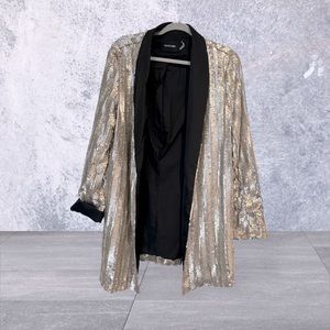 Champagne sequined dinner jacket